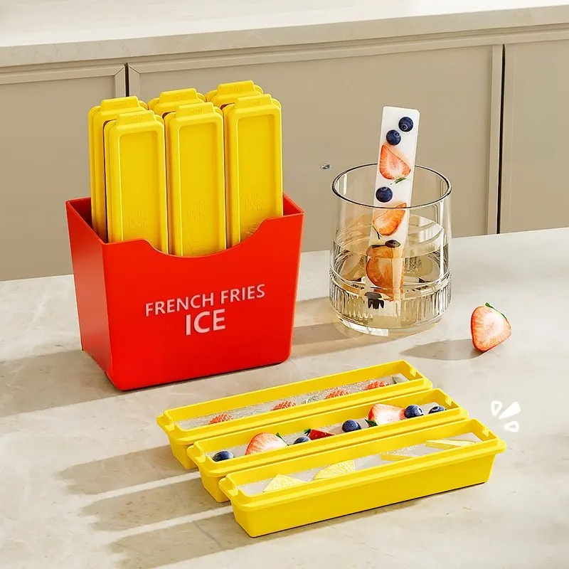 Kitchen Gadgets Of 2025 - Bandeja de hielo magnética 2025 |